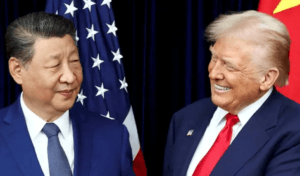 U.S. President Donald Trump (right) and Chinese President Xi Jinping (left) will hold bilateral talks in Busan at the end of October 2025
